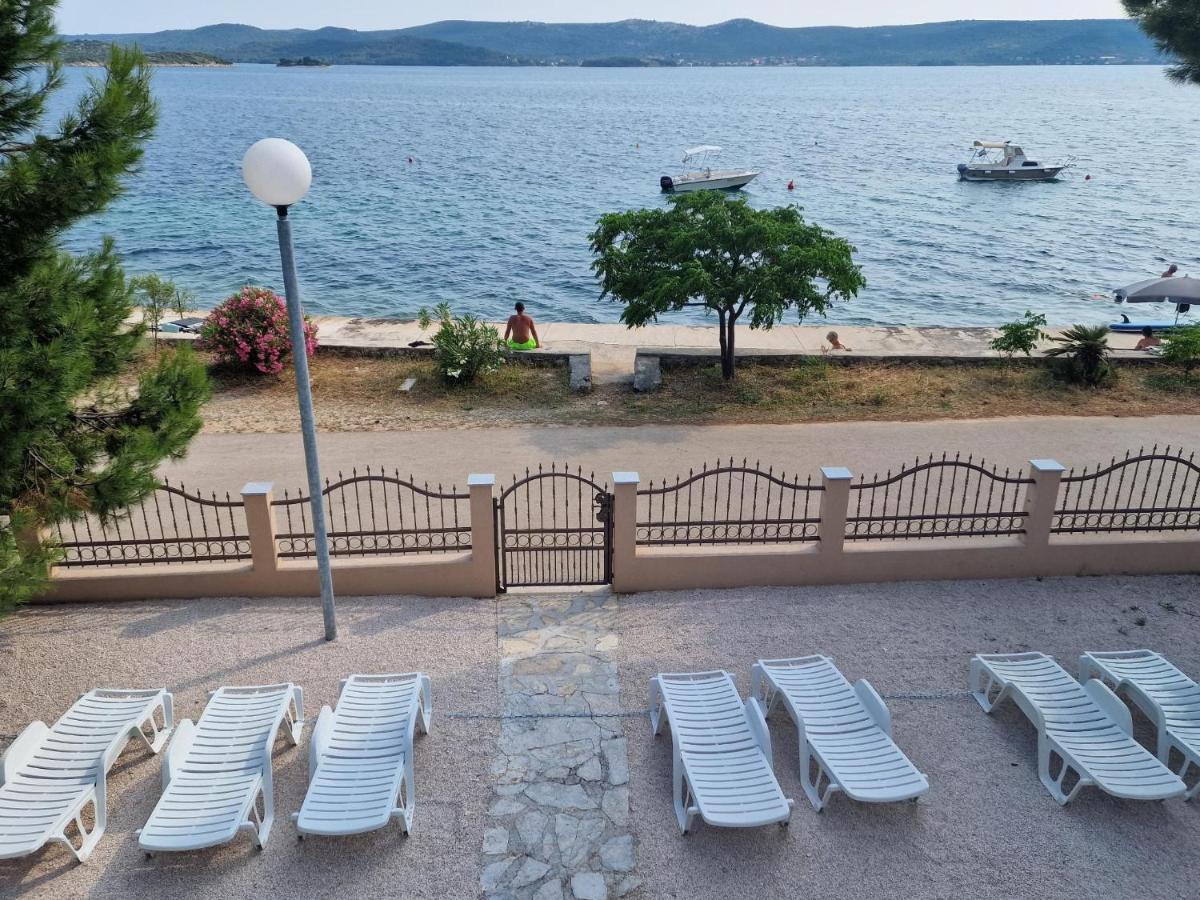 5 Meters From The Sea With Private Beach - 70M2 Colibri Sunset Apartments Sveti Petar  Esterno foto